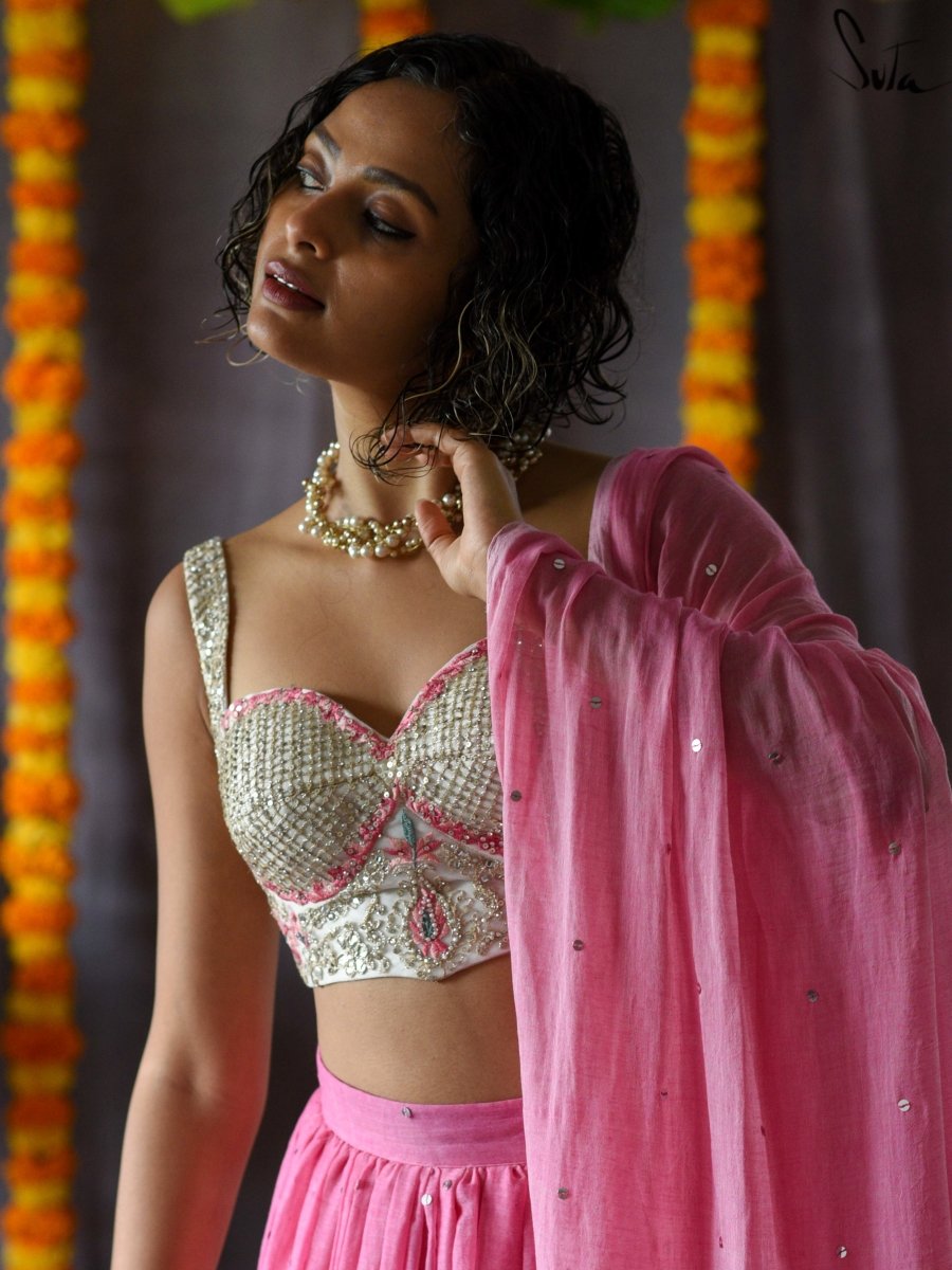 Aasman ki Pari - suta