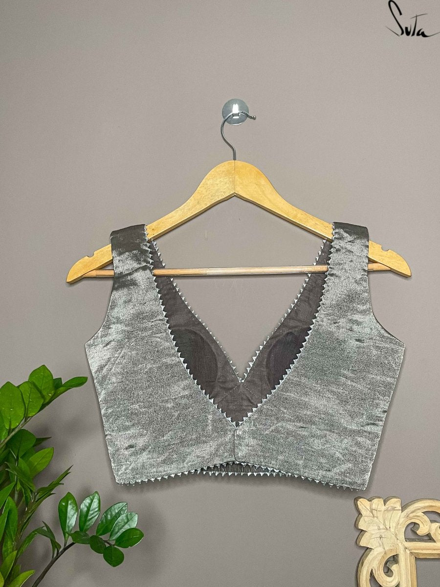 Moonlit Peaks - suta