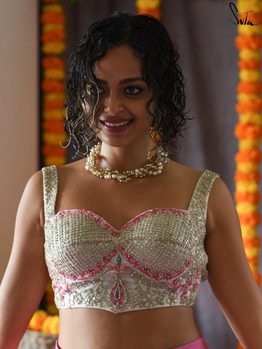 Aasman ki Pari - suta