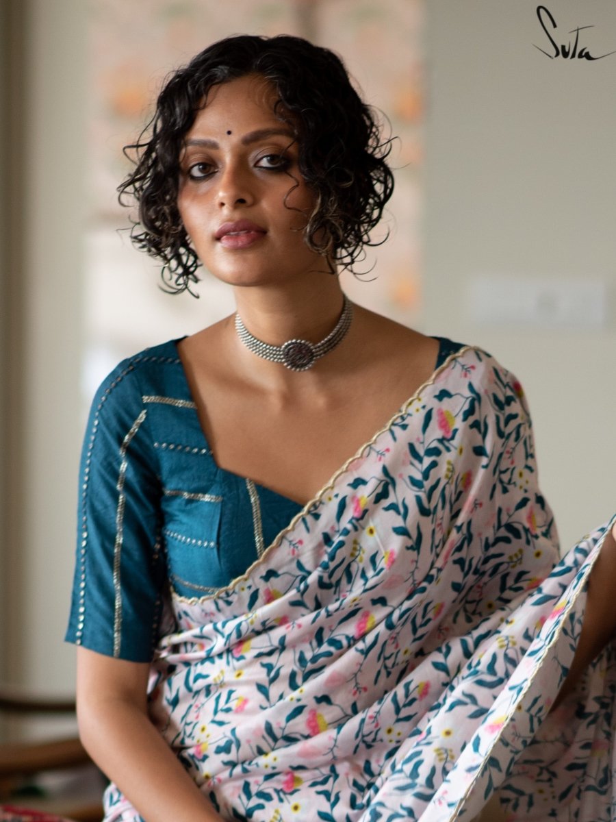 Trails of Blue Cereus - suta